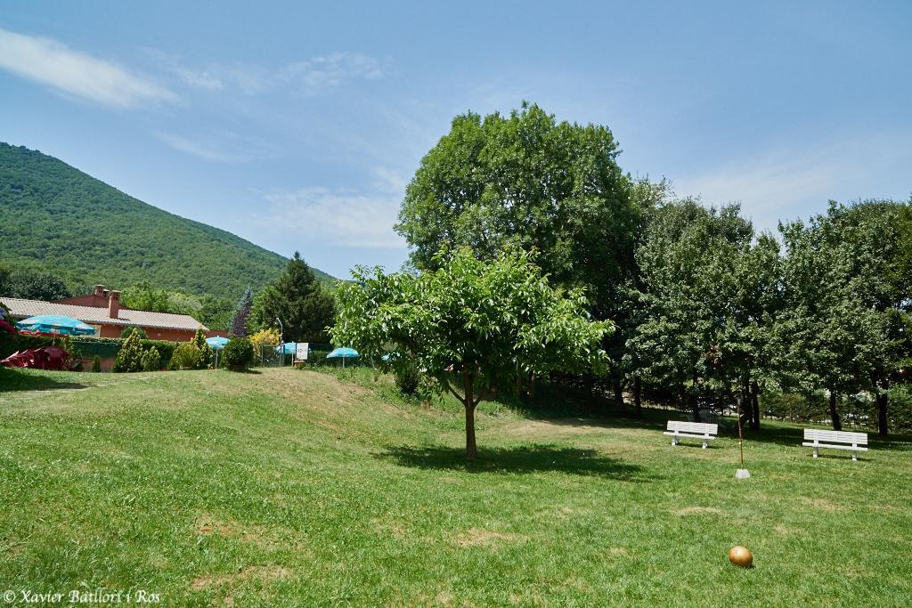 Sant Felíu de Pallarols Apartamentos Fonda Finet מראה חיצוני תמונה