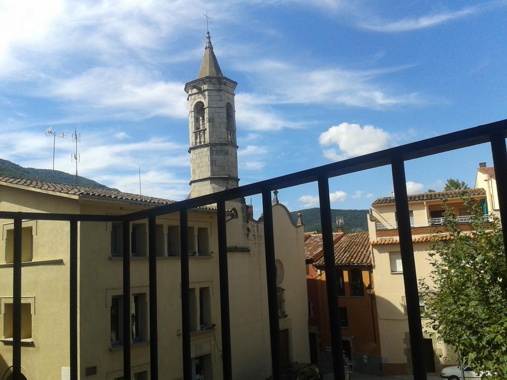 Sant Felíu de Pallarols Apartamentos Fonda Finet חדר תמונה