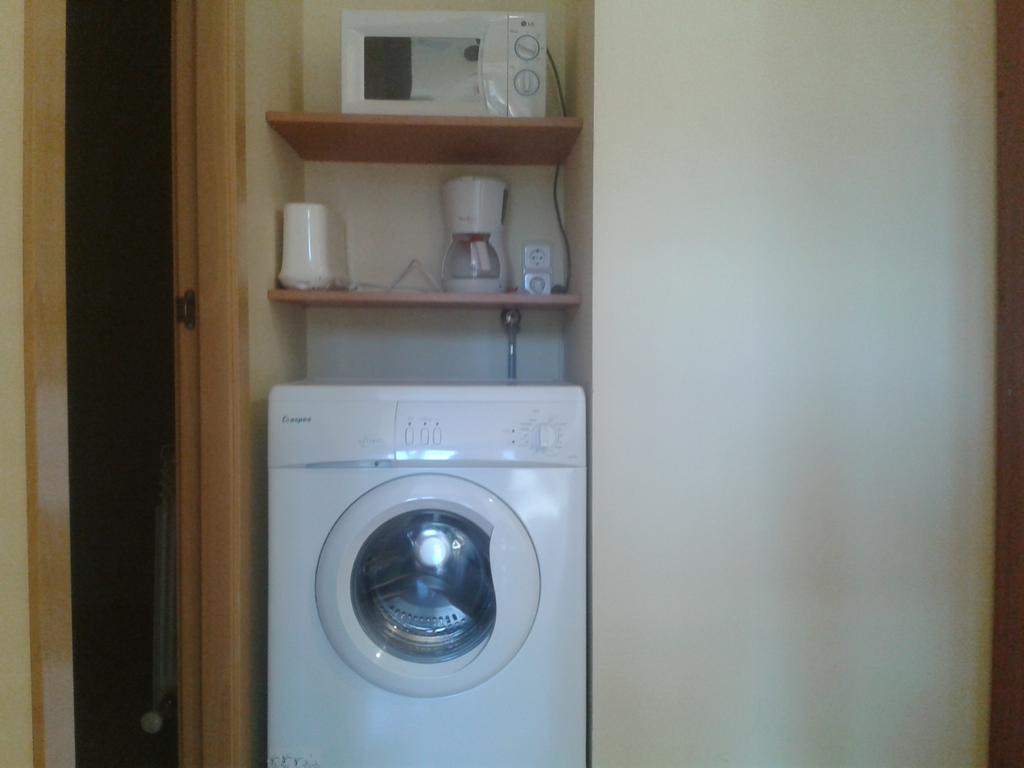 Sant Felíu de Pallarols Apartamentos Fonda Finet חדר תמונה