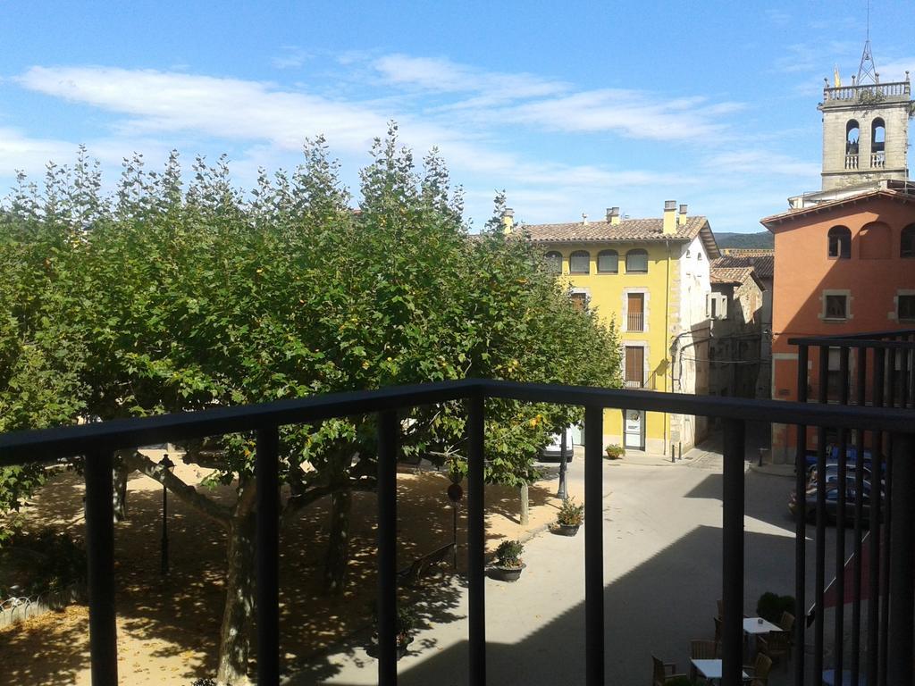 Sant Felíu de Pallarols Apartamentos Fonda Finet חדר תמונה